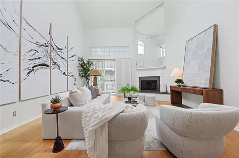 11667 Gorham #304, Los Angeles, CA 90049