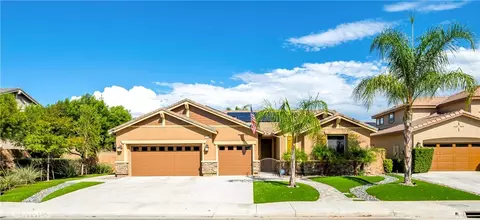 Exterior - 30208 Sutton Ct, Menifee, CA 92584 photo 4 of 9