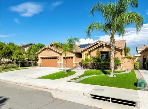 Exterior - 30208 Sutton Ct, Menifee, CA 92584 photo 5 of 9