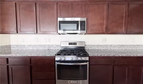 Kitchen - 1440 Black Diamond, Beaumont, CA 92223 photo 4 of 4