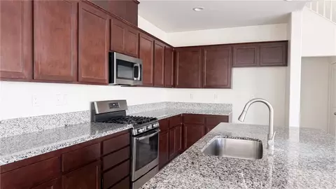 Kitchen - 1440 Black Diamond, Beaumont, CA 92223 photo 3 of 4