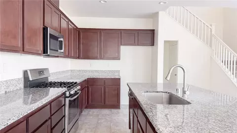 Kitchen - 1440 Black Diamond, Beaumont, CA 92223 photo 2 of 4