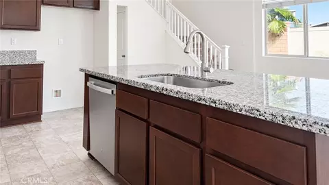 Kitchen - 1440 Black Diamond, Beaumont, CA 92223 photo 4 of 5