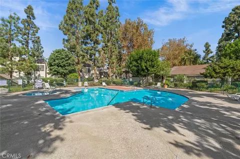 1370 Cabrillo Park Dr #H, Santa Ana, CA 92701