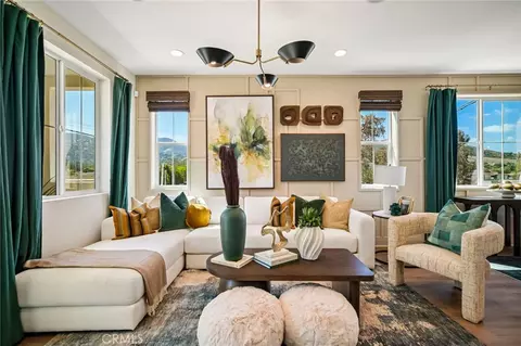 Living - 5871 Maplewood Ln #4, Simi Valley, CA 93063 photo 1 of 1