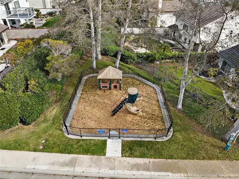 View/Area - 24903 Danamaple, Dana Point, CA 92629 photo 3 of 6