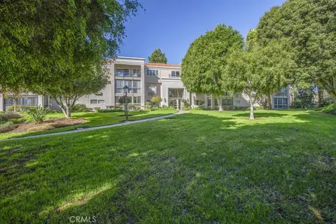 5499 Paseo Del Lago W #2D, Laguna Woods, CA 92637