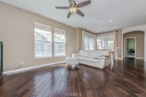 Living - 15212 Grant, Tustin, CA 92782 photo 2 of 4