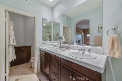 Bath - 15212 Grant, Tustin, CA 92782 photo 2 of 3