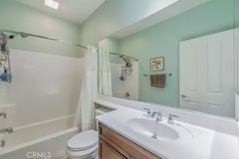 Bath - 15212 Grant, Tustin, CA 92782 photo 3 of 3