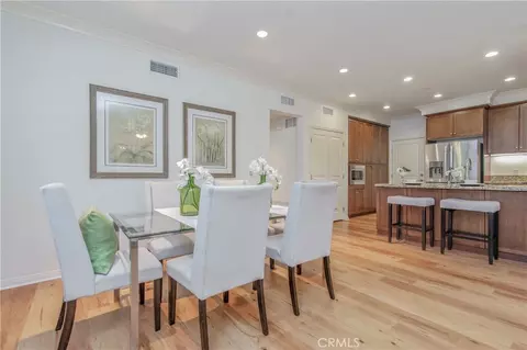 98 Overbrook, Irvine, CA 92620 photo 3
