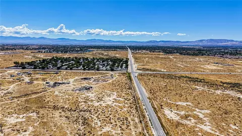 47004 Challenger Way, Lancaster, CA 93535 photo 16