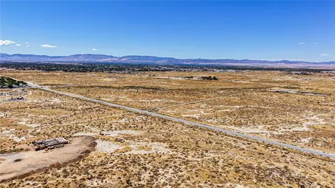 47712 Challenger Way, Lancaster, CA 93535 photo 8