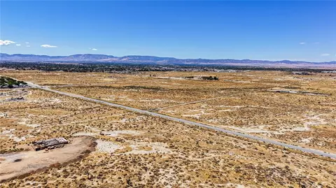 47712 Challenger Way, Lancaster, CA 93535 photo 8