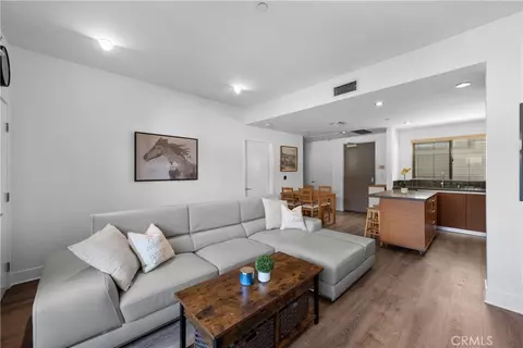 1700 Sawtelle Blvd #317, Los Angeles, CA 90025