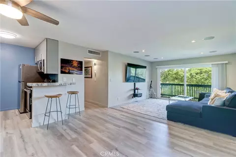 576 N Bellflower Blvd #303, Long Beach, CA 90814