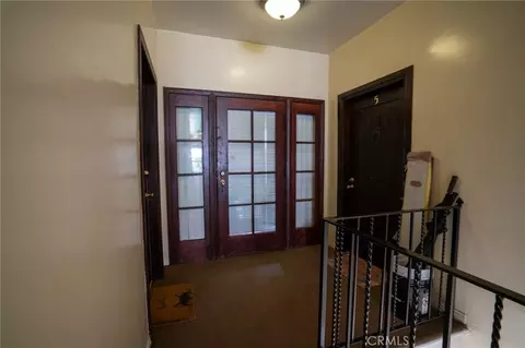Entry Way - 1035 Lime Ave, Long Beach, CA 90813 photo 3 of 3