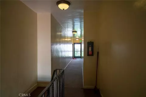 Entry Way - 1035 Lime Ave, Long Beach, CA 90813 photo 2 of 3