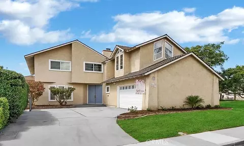 10830 Los Jardines E, Fountain Valley, CA 92708