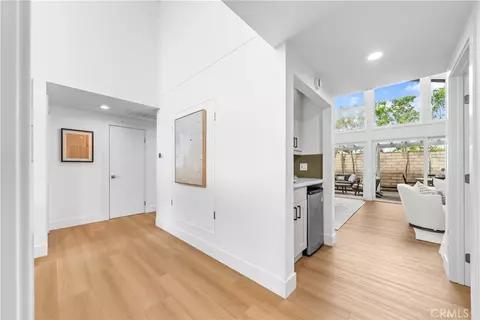 Entry Way - 27 Mann, Irvine, CA 92612 photo 3 of 8