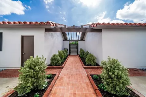Exterior - 27 Mann, Irvine, CA 92612 photo 6 of 7
