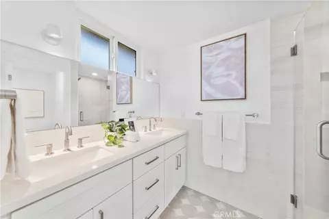 Bath - 27 Mann, Irvine, CA 92612 photo 1 of 5