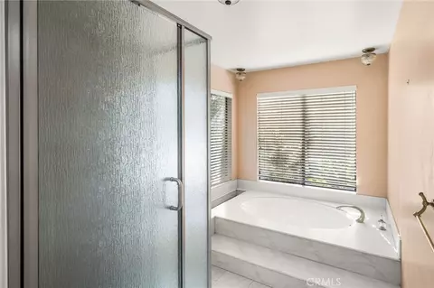 Bath - 1718 Redwood Way, Upland, CA 91784 photo 6 of 6