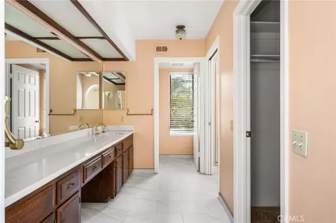 Bath - 1718 Redwood Way, Upland, CA 91784 photo 5 of 6