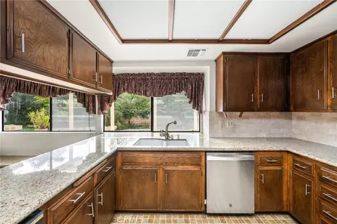 Kitchen - 1718 Redwood Way, Upland, CA 91784 photo 1 of 4