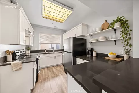 Kitchen - 985 E California #306, Pasadena, CA 91106 photo 1 of 4