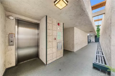 Entry Way - 985 E California #306, Pasadena, CA 91106 photo 3 of 3