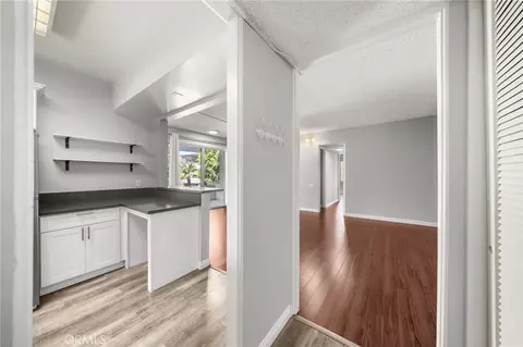 Entry Way - 985 E California #306, Pasadena, CA 91106 photo 1 of 3