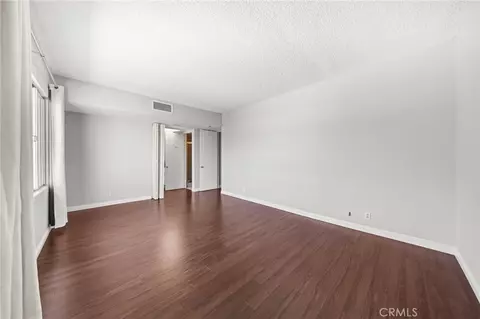 Living - 985 E California #306, Pasadena, CA 91106 photo 12 of 12