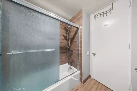 Bath - 985 E California #306, Pasadena, CA 91106 photo 2 of 4