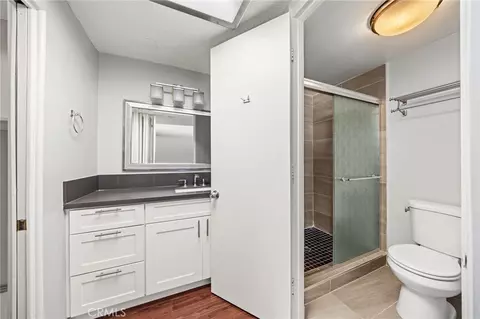 Bath - 985 E California #306, Pasadena, CA 91106 photo 3 of 4