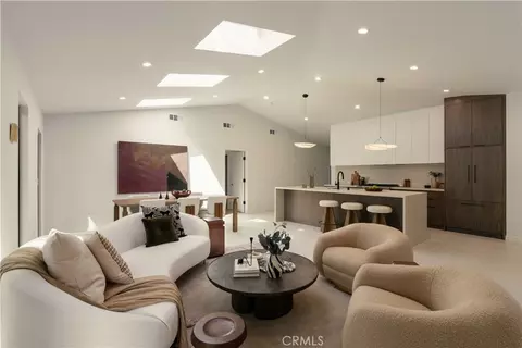 6132 W 82nd, Los Angeles, CA 90045