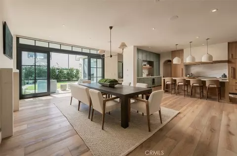 16 Pelican Pt, Newport Coast, CA 92657