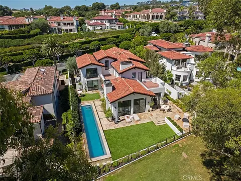 16 Pelican Pt, Newport Coast, CA 92657