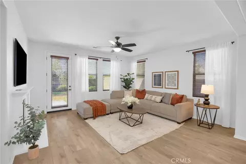 Living - 29192 Jamesonite Cir, Menifee, CA 92584 photo 4 of 5