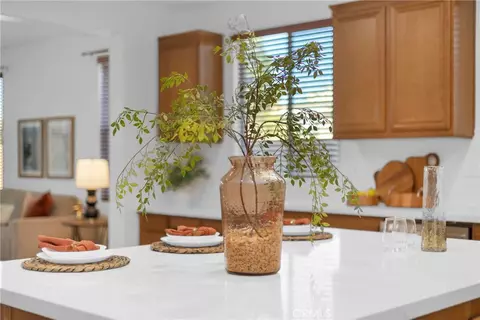 Kitchen - 29192 Jamesonite Cir, Menifee, CA 92584 photo 4 of 7