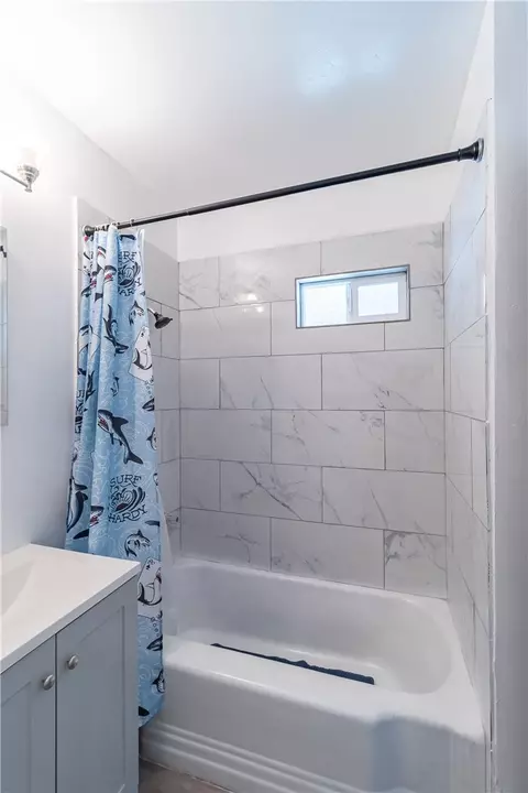 9023 Olive, Fontana, CA 92335 photo 6
