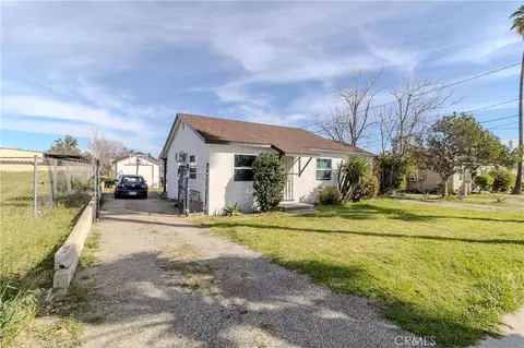 9023 Olive, Fontana, CA 92335 photo 2
