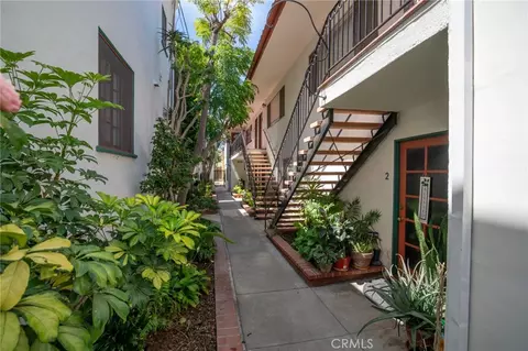Exterior - 825 Roswell Ave, Long Beach, CA 90804 photo 2 of 5