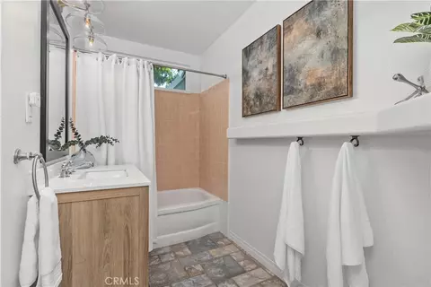 Bath - 2132 E Trenton Ave, Orange, CA 92867 photo 3 of 4