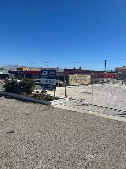 17153 Bear Valley Rd, Hesperia, CA 92345 photo 5