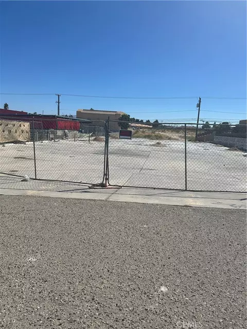 17153 Bear Valley Rd, Hesperia, CA 92345 photo 7
