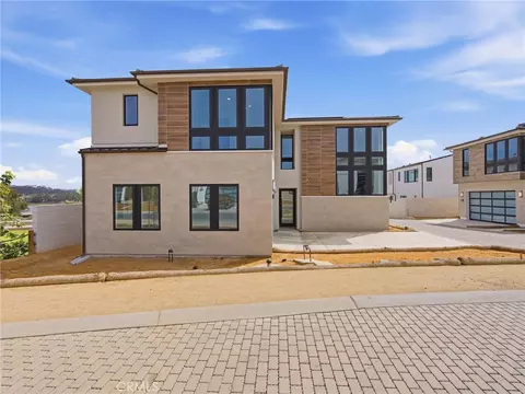 Exterior - 2091 E Pearl St, Encinitas, CA 92024 photo 1 of 4