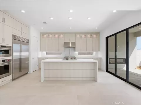 Kitchen - 2091 E Pearl St, Encinitas, CA 92024 photo 3 of 3