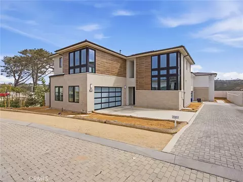 Exterior - 2091 E Pearl St, Encinitas, CA 92024 photo 2 of 4