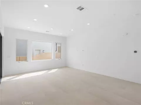 Living - 2091 E Pearl St, Encinitas, CA 92024 photo 3 of 3
